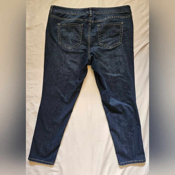 Torrid Womens Dark Blue 5 Pocket Jeans Size 22 Short - Picture 12 of 12